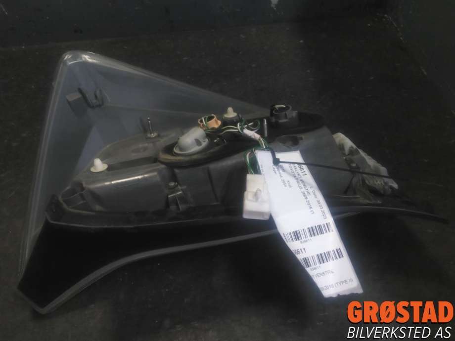 Baklykt venstre til Toyota Prius 2009-2016 (Type III) (COMBI) (COMBI) (8156147132|)