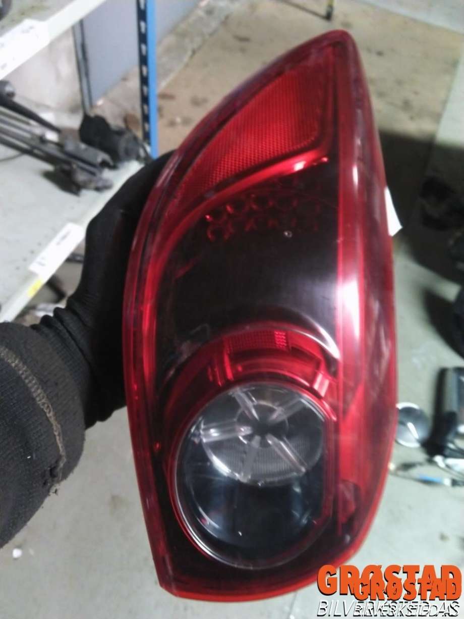 Baklykt venstre ytre til Mazda 3 2013-2016 (Type III, Fase 1)  (B45D51160C|)