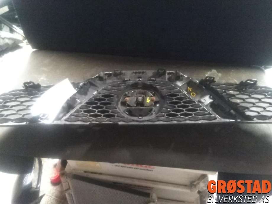 Grill til Nissan Qashqai 2010-2014 (Type I, Fase 2) (62310BR10A|)