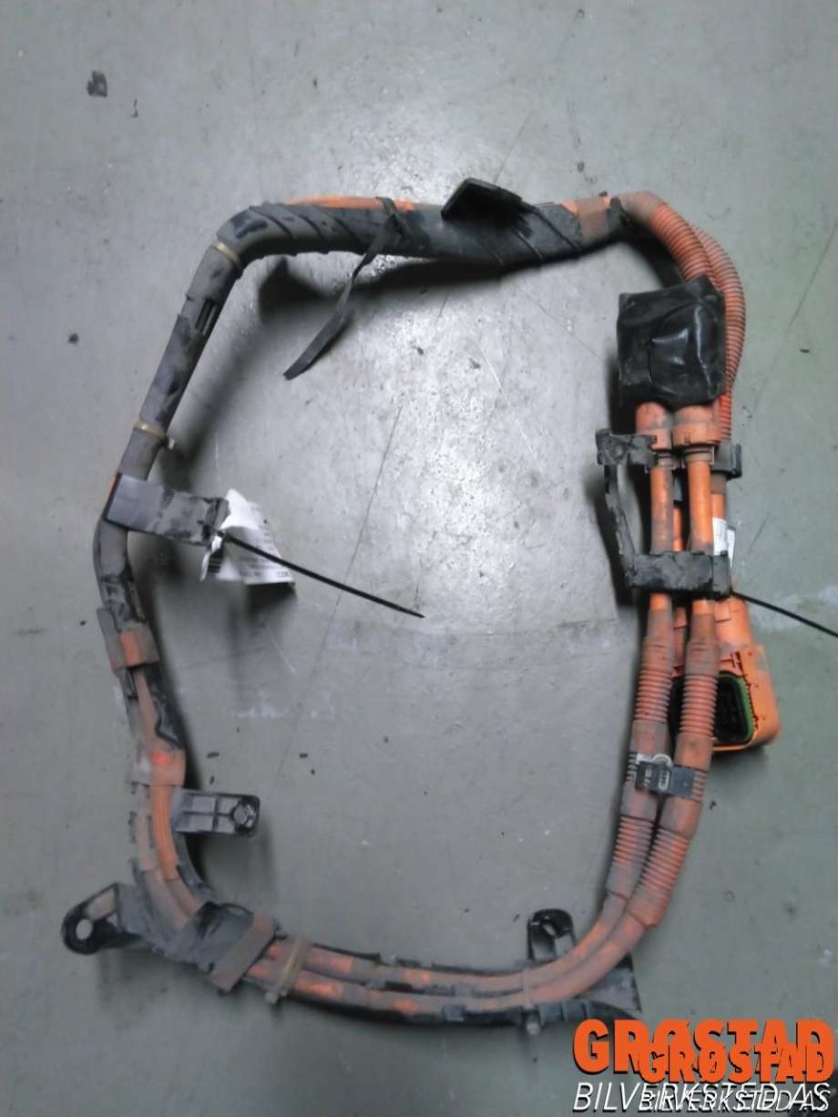 Batterilader kabel til BMW 3-Serie 2012-2018 (F30/F31/F34) (F30/F31/F34) (6824110-01|)