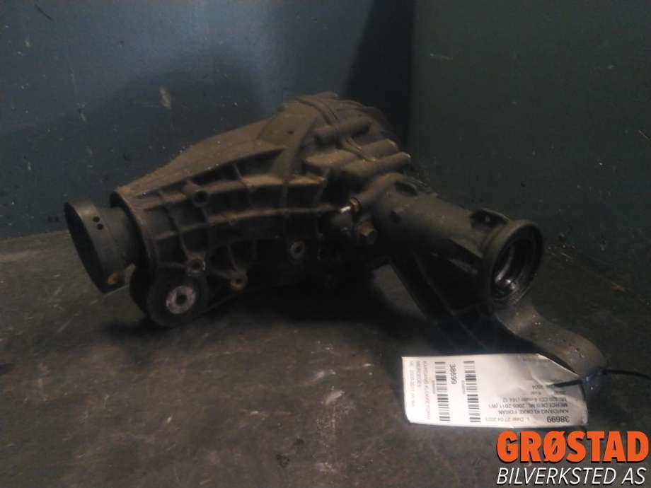 Kardang klokke foran til Mercedes ML 2005-2011 (W164) (W164) (A 164 330 21 02|)