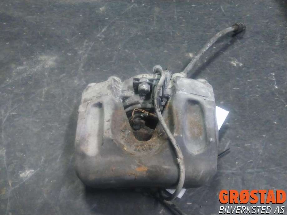 Bremsecaliper høyre foran til Mercedes E-Klasse, 2009-2013 (Fase 1) (W212) (W212) (A 204 421 38 81)