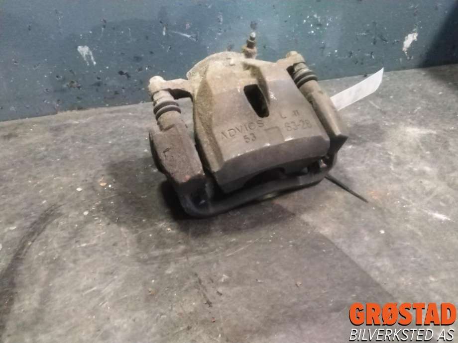 Bremsecaliper venstre foran til Toyota RAV4 2009-2013 (Type III, Fase 2) (4775042090|)