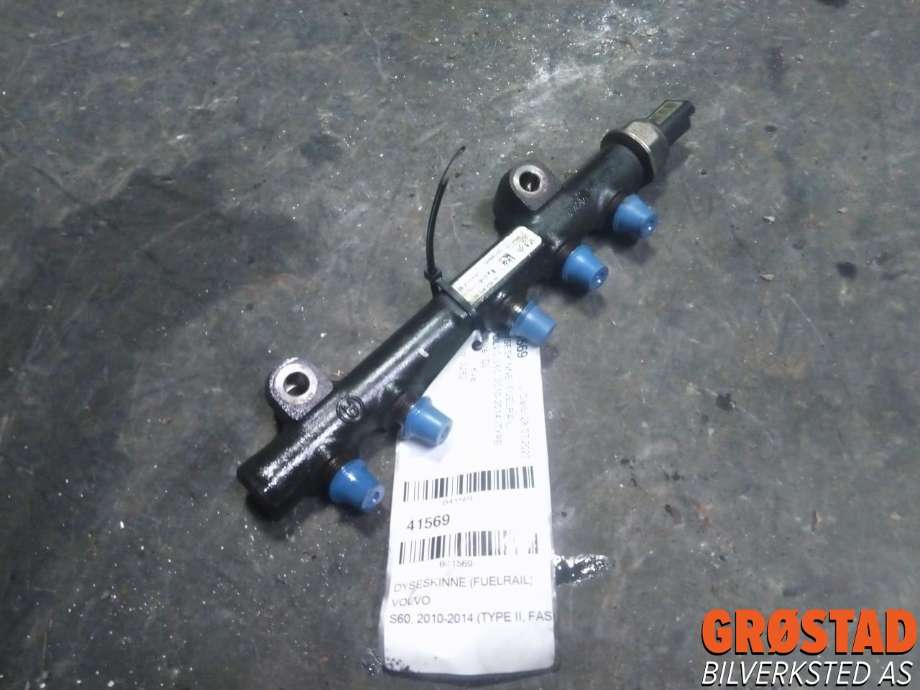 Dyseskinne (fuelrail) til Volvo S60, 2010-2014 (Type II, Fase 1)  (31422169)