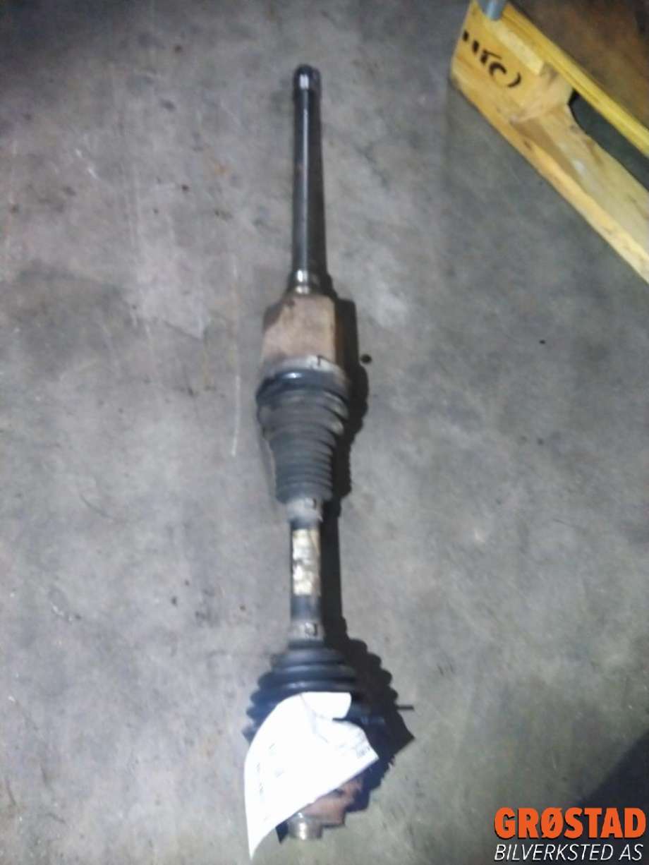 Drivaksel høyre foran, diesel/automat til BMW X1 2009-2015 (E84) (E84) (31 60 7 605 512|)