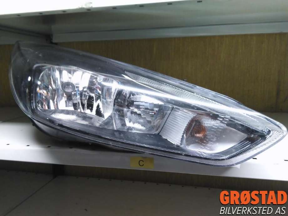Frontlykt høyre halogen til Ford Focus, 2014-2018 (Type III, Fase 2) (2060592)