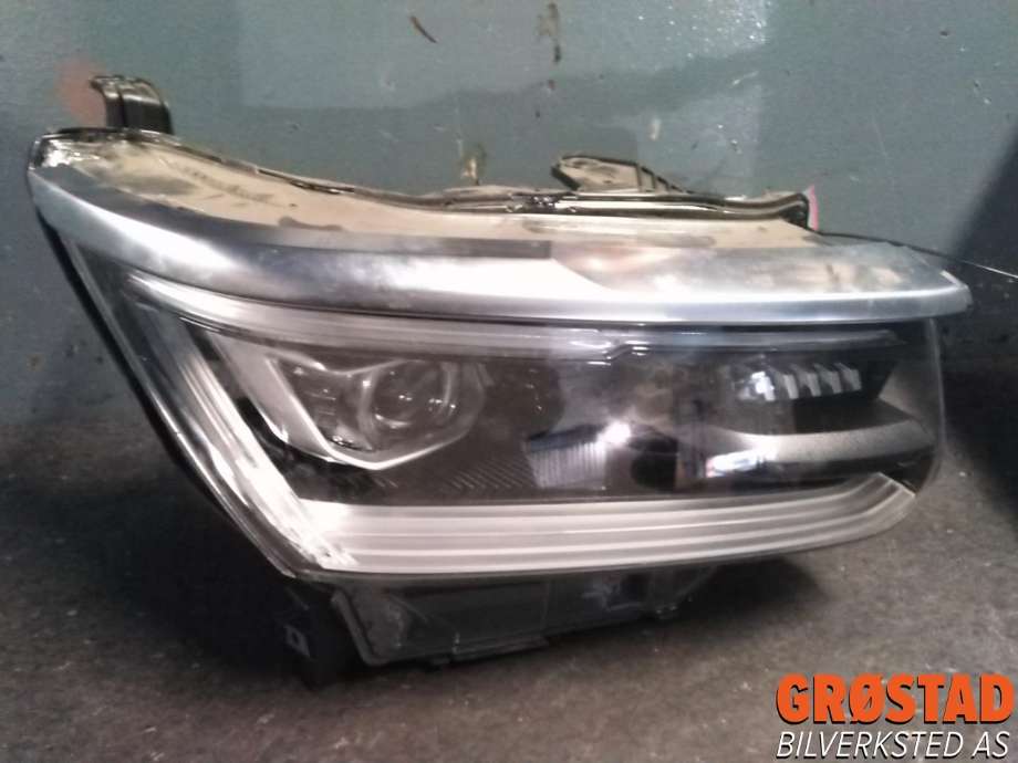 Frontlykt høyre full-LED til VW Amarok 2022-->> (Type II) (2HJ 941 006 R|)