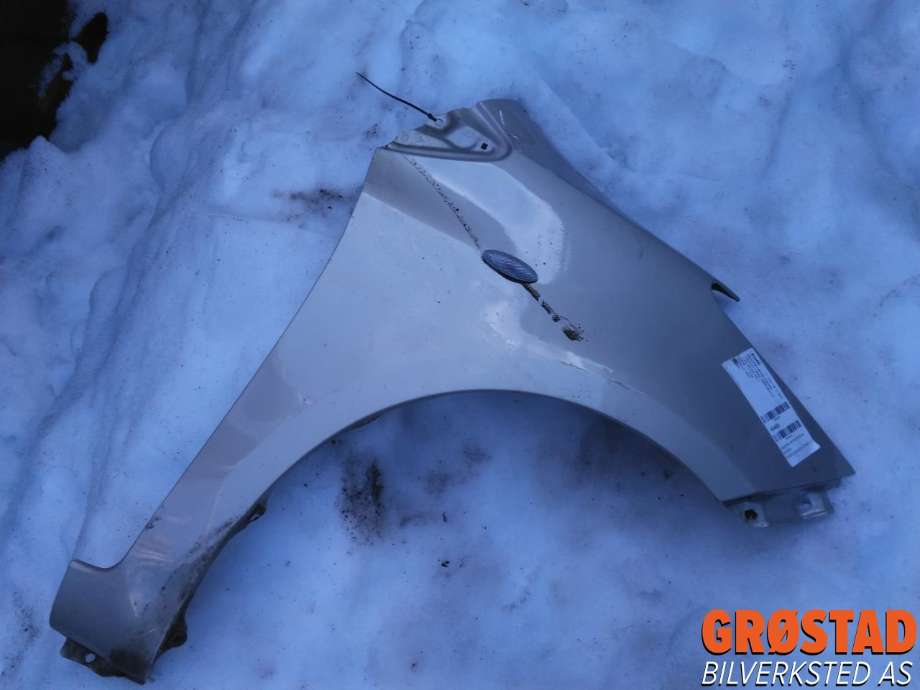 Skjerm høyre foran til Toyota Yaris 2009-2011 (Type II, Fase 2) (5381152210|5381152410|5380152100)
