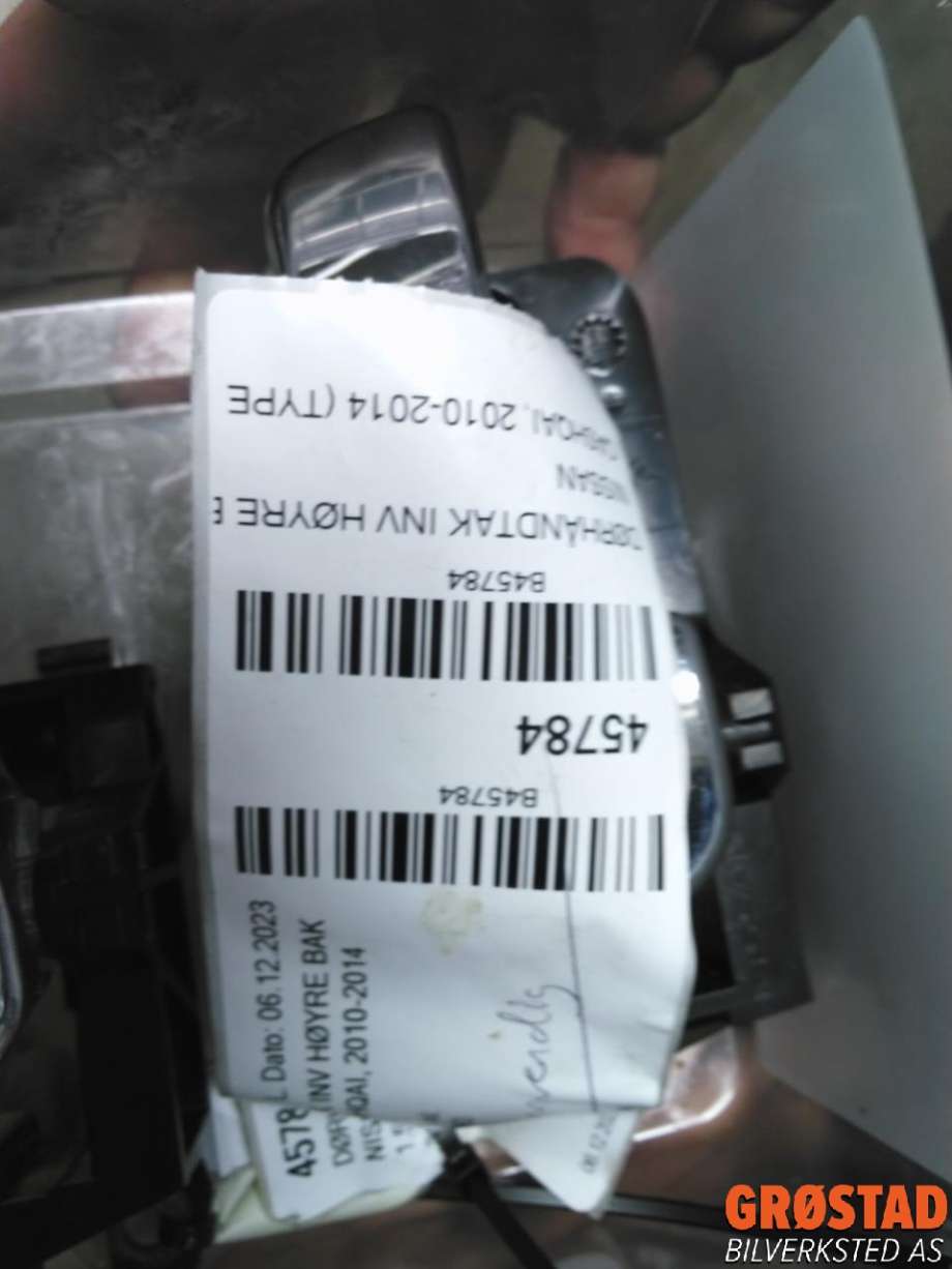 Dørhåndtak inv høyre bak til Nissan Qashqai, 2010-2014 (Type I, Fase 2) (80670JD00E)
