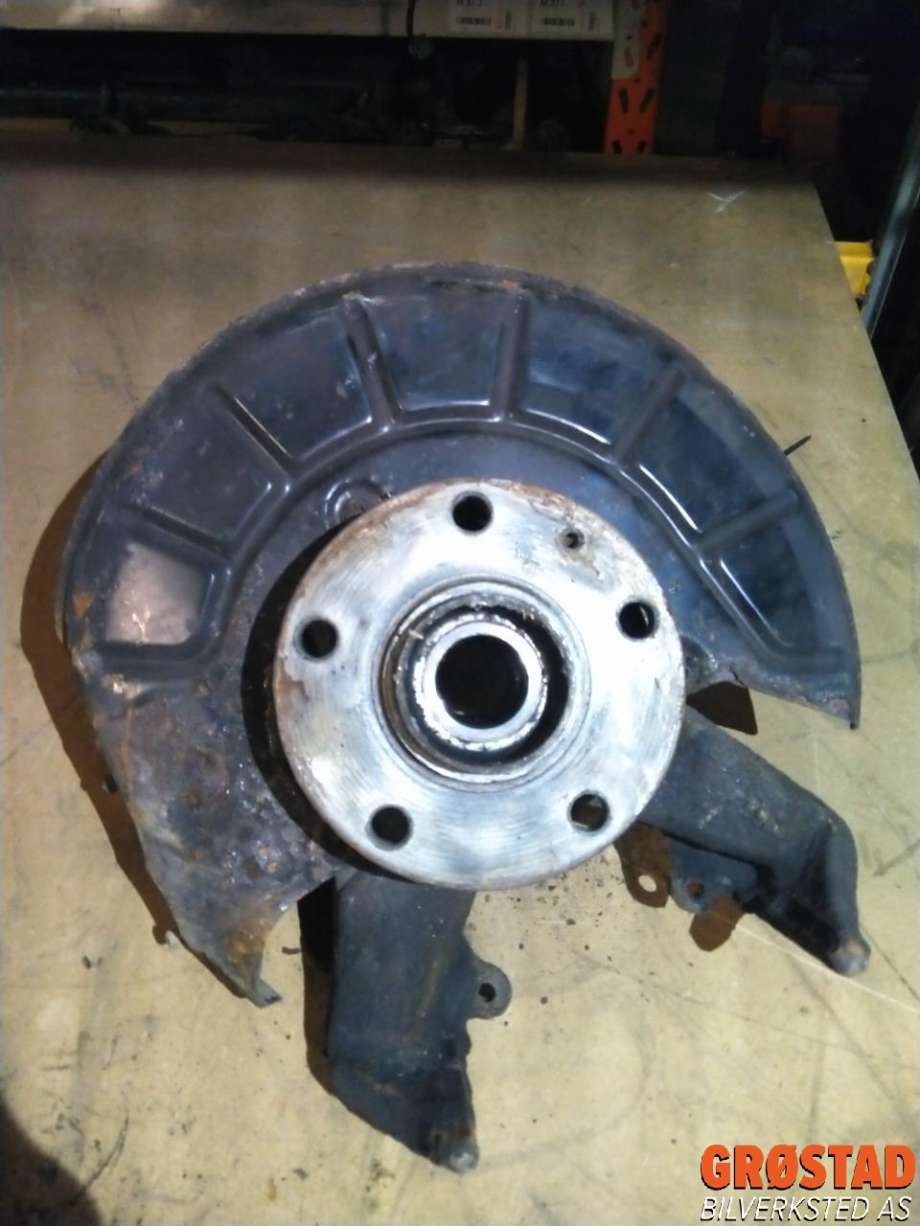 Hjulspindel høyre foran til VW Golf V, Combi 2003-2008  (1K0 407 256 T|)