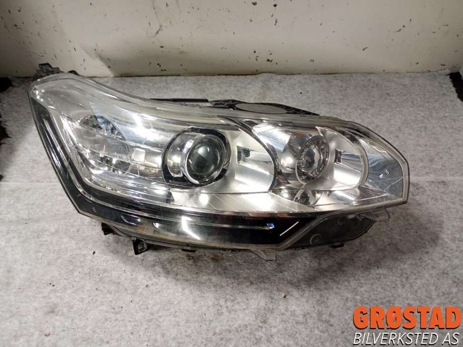Frontlykt høyre xenon til Citroën C5 2008-2017 (Type II) (6206 W0|16 168 861 80|)