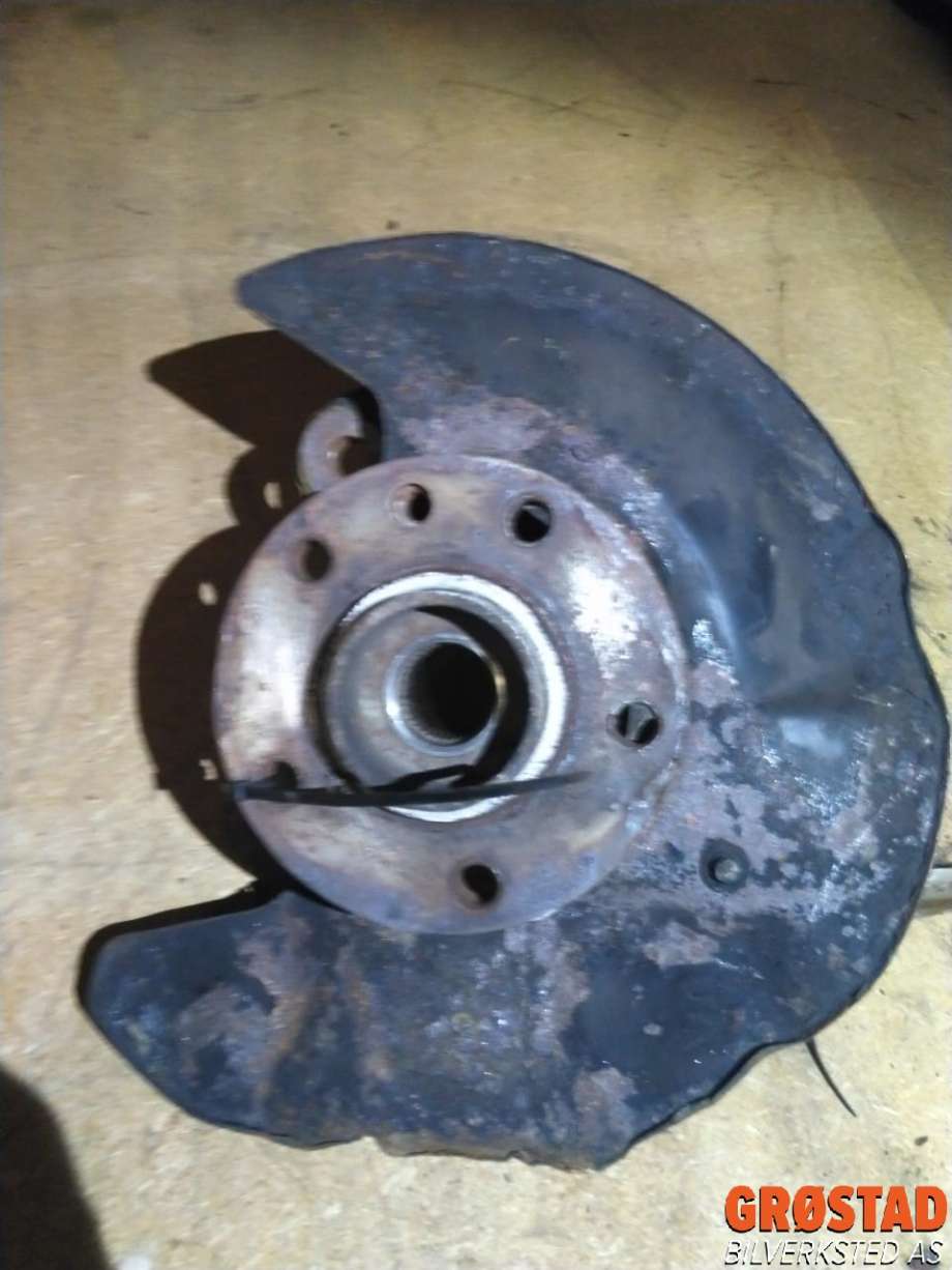 Hjulspindel venstre foran til VW Transporter / Caravelle 2003-2009 (Fase 1) (T5) (T5) (7H0 407 257 G|)