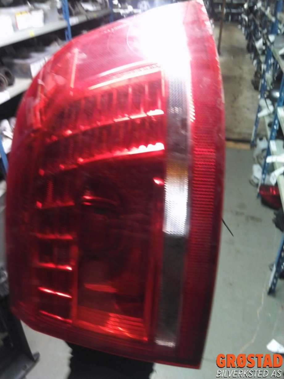 Baklykt høyre ytre til VW Passat, 2011-2015 (B7) (B7) (3AF 945 208 B)