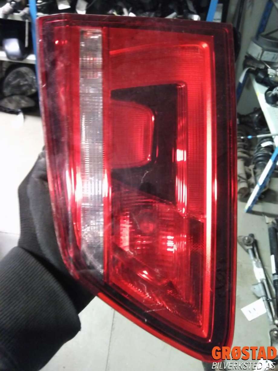 Baklykt høyre indre til VW Golf Sportsvan, 2014-2018  (510 945 094 M)
