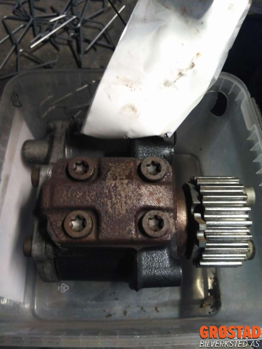 Dieselpumpe til VW Passat 2011-2015 (B7) (B7) (03L 130 755 AN|)