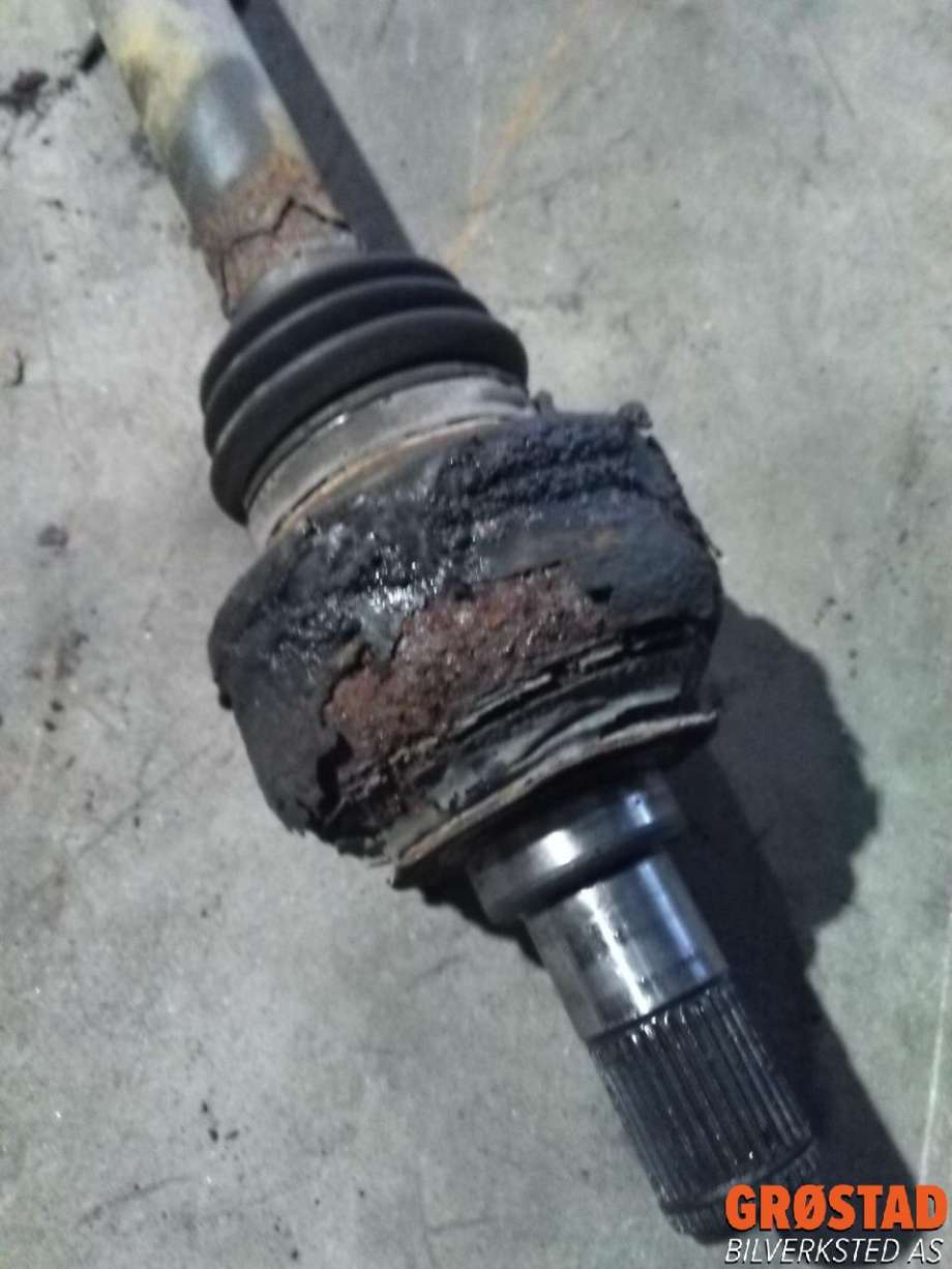Drivaksel høyre bak, diesel/automat til Mercedes GL 2006-2012 (X164) (X164) (A 164 350 28 10|A 164 350 22 00|)