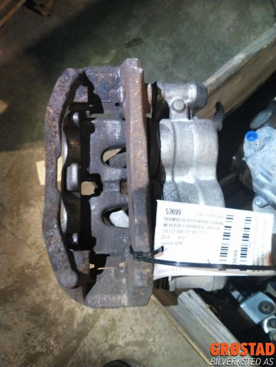 Bremsecaliper høyre foran til Mercedes Sprinter 2013-2018 (Fase 2) (906) (906) (A 003 420 86 83|A0044205683|)