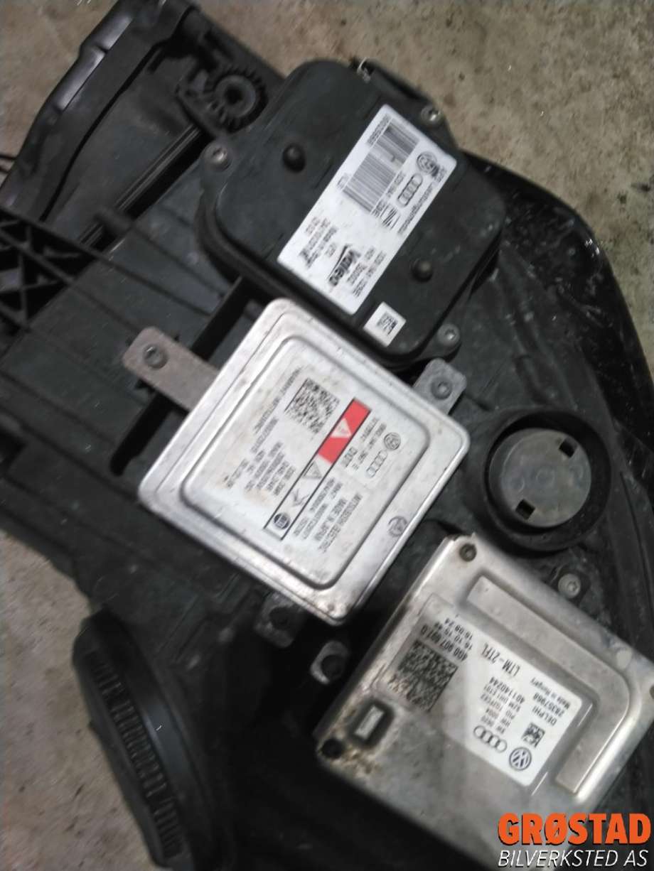Frontlykt høyre xenon til VW Golf VII 2012-2017 (Fase 1)  (5G1 941 754|)