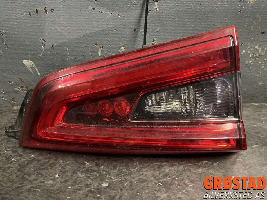 Baklykt venstre indre til Nissan Qashqai, 2014-2021 (Type II)  (26555HV05A)