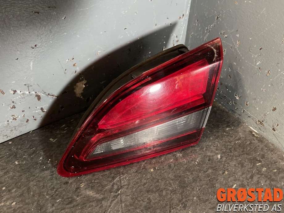 Baklykt høyre indre til Opel Astra J, 2010-2015  (25870194)