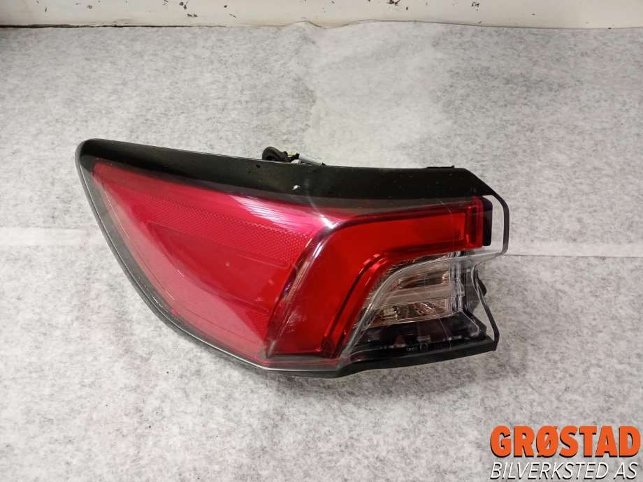 Baklykt venstre ytre til Ford Kuga 2019-->> (Type III)  (2696786|)