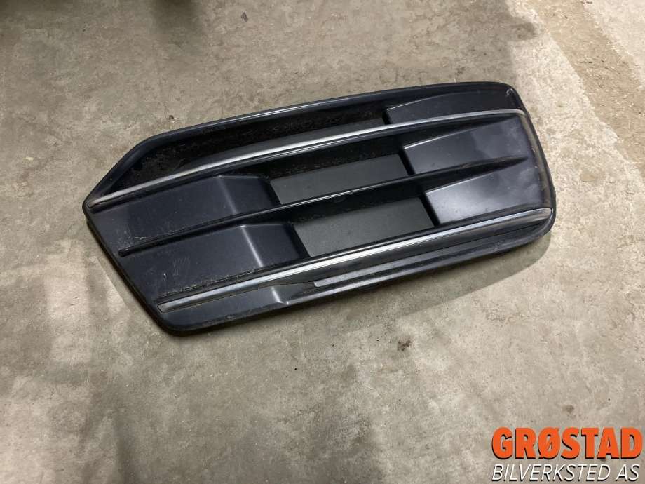 Grill høyre til Audi Q5, 2017-->> (Type II) (80A 807 680 D RU6)