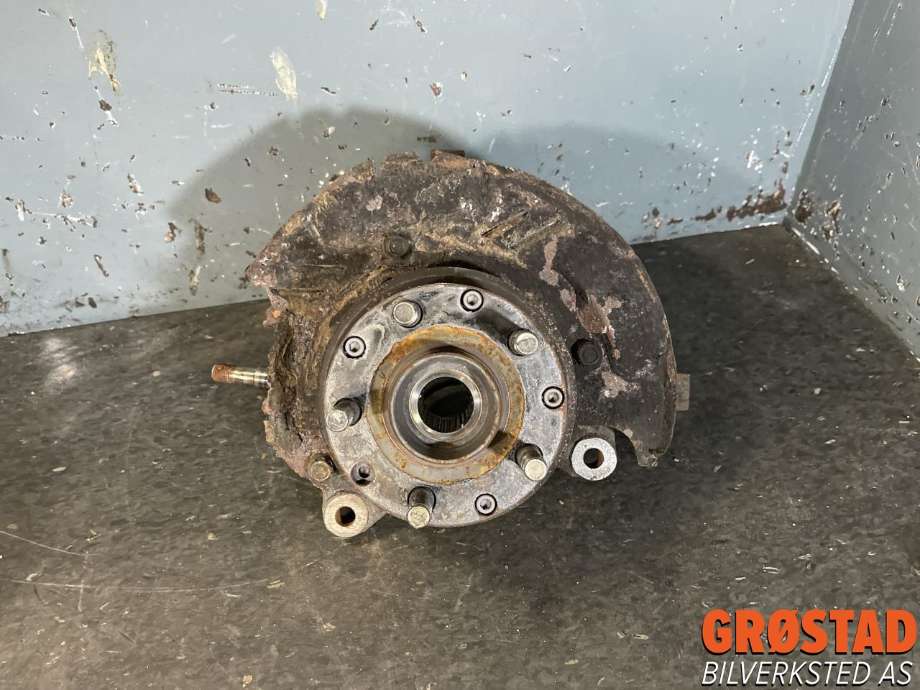 Hjulspindel venstre foran til Subaru Forester 1997-2002 (Type I)  (28012AA014|28012AA032|28012AA012)
