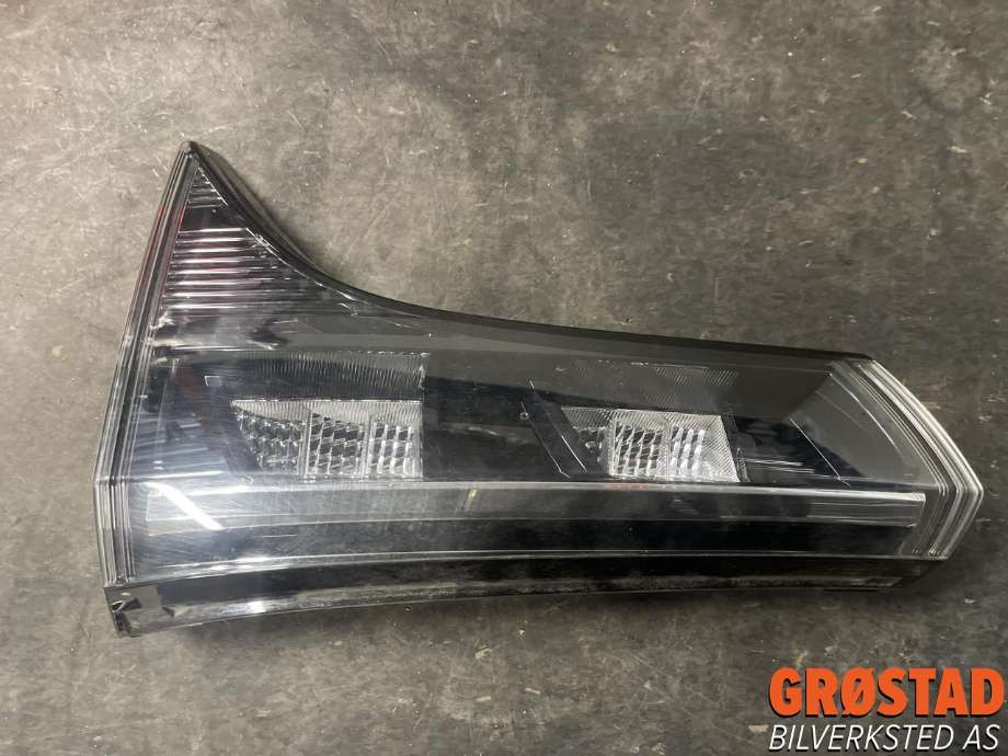 Baklykt høyre indre til Suzuki SX4 S-CROSS 2013-->> (Type II) (35701-63T00|)