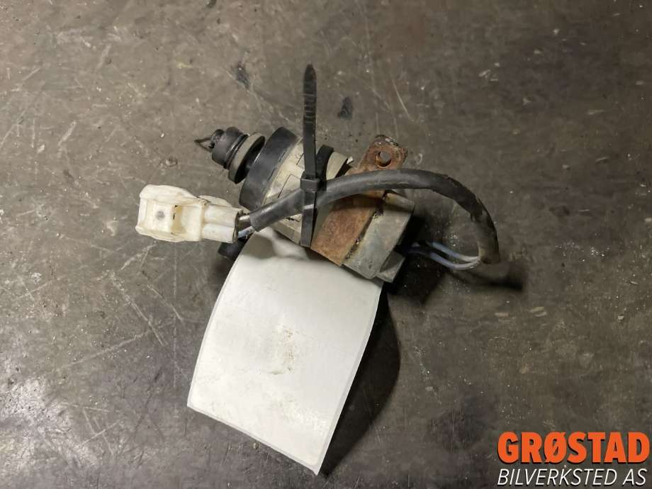Spylerpumpe foran til Suzuki Grand Vitara, 2005-2015 (Type III)  (3841065JA0)