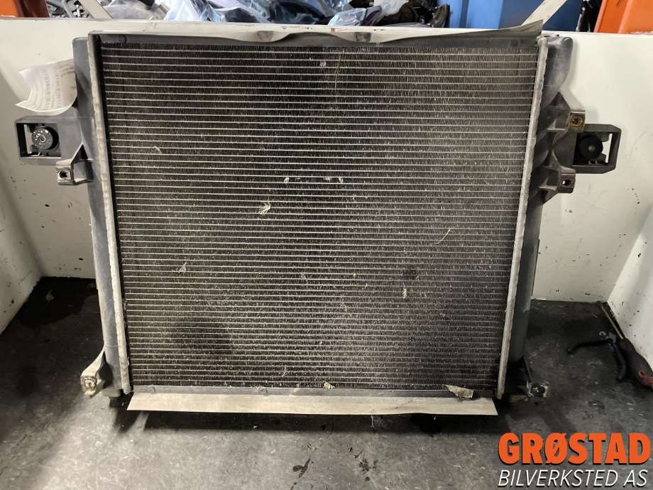Radiator (automat gir) til Jeep Commander, 2006-2009  
