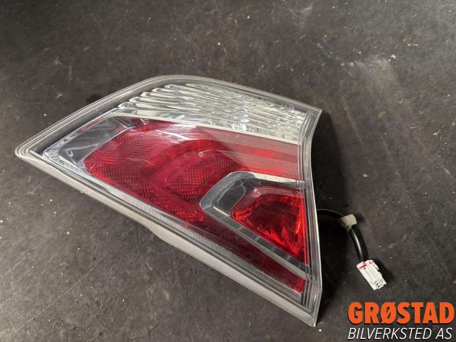 Baklykt venstre indre til Nissan X-Trail, 2014-2022 (T32) (T32) (265554CA1B)