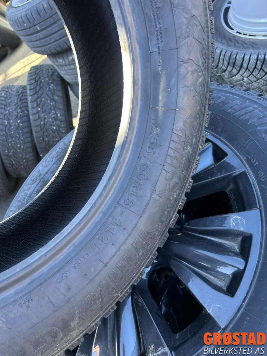 Dekk vinter pigg til Nissan Navara 2016-->> (D23) (D23) 