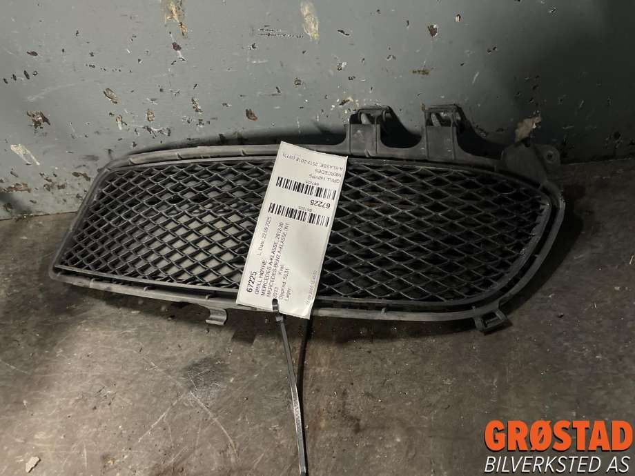Grill høyre til Mercedes A-Klasse, 2012-2018 (W176) (W176) 