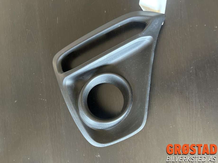 Grill høyre til Suzuki SX4 S-CROSS 2013-->> (Type II)