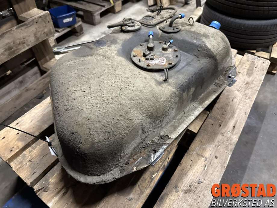 Dieseltank til Suzuki Grand Vitara, XL-7 2001-2007  (89101-65DB0-000|89101-65DB0|)