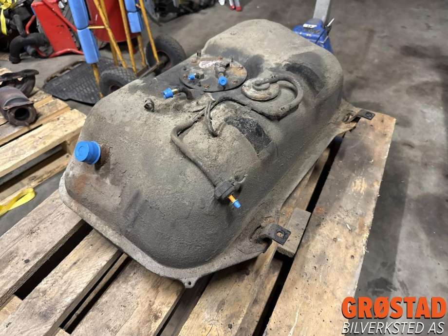 Dieseltank til Suzuki Grand Vitara, XL-7 2001-2007  (89101-65DB0-000|89101-65DB0|)