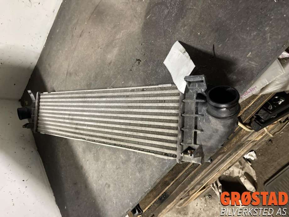 Intercooler til Volvo V60, 2010-2013 (Type I, Fase 1)  (31338471)