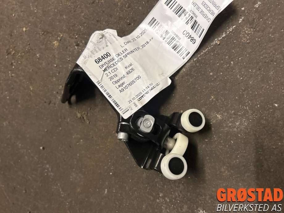 Diverse deler til Mercedes Sprinter, 2018-->> (907/910) (907/910) (A9107605700)