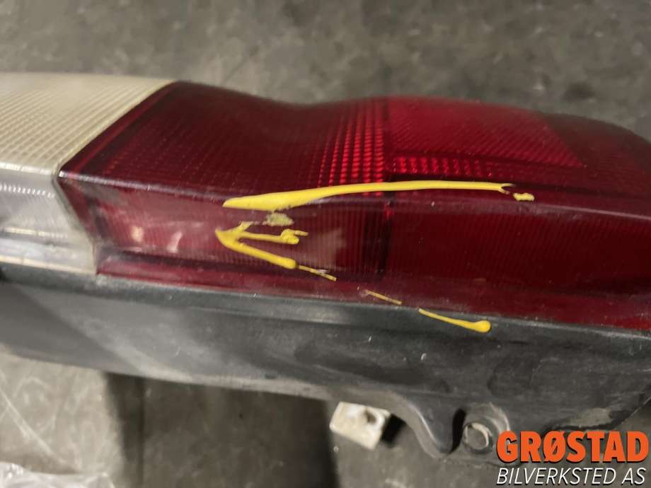 Baklykt høyre til Toyota Hiace 2001-2006 (Fase 2) (8155026410|)