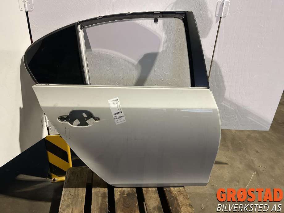 Dør høyre bak til BMW 5-Serie 2003-2010 (E60/E61) (E60/E61) (41 00 9 631 832|)
