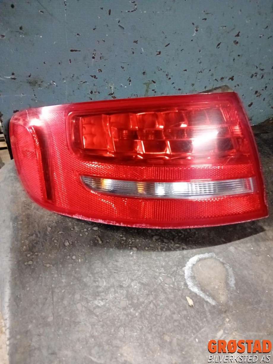 Baklykt venstre ytre til Audi A4, Allroad, 2009-2016 (Type I) (B8) (B8) (8K9 945 095 B)