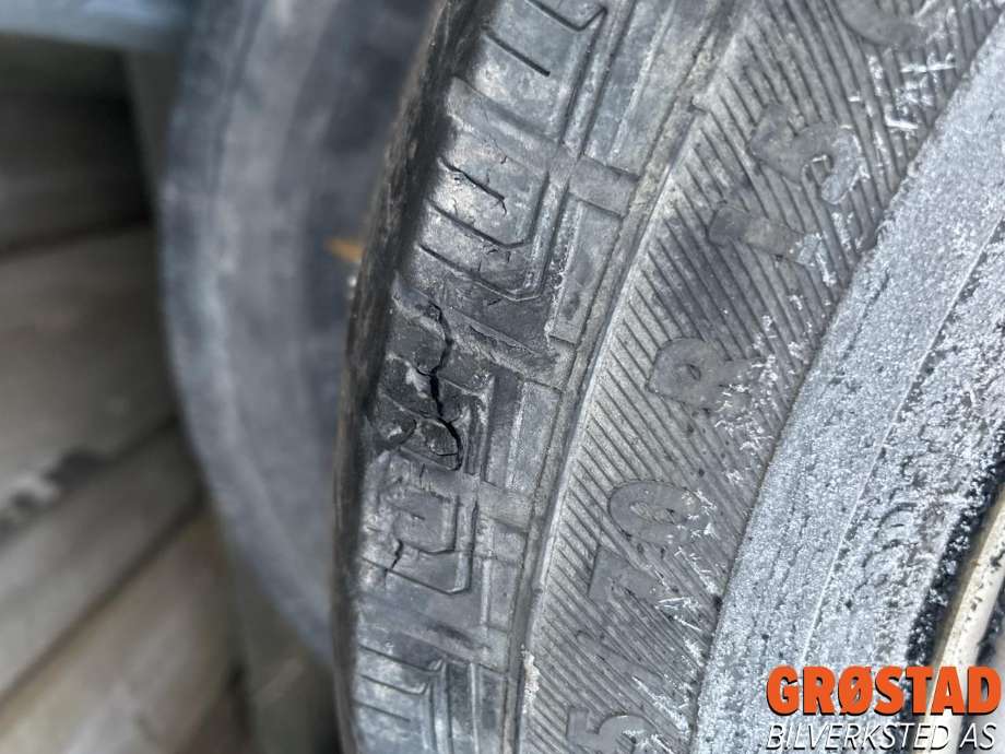 Hjulsett aluminium sommer til Toyota Hiace 2001-2006 (Fase 2) (6X139|7|)