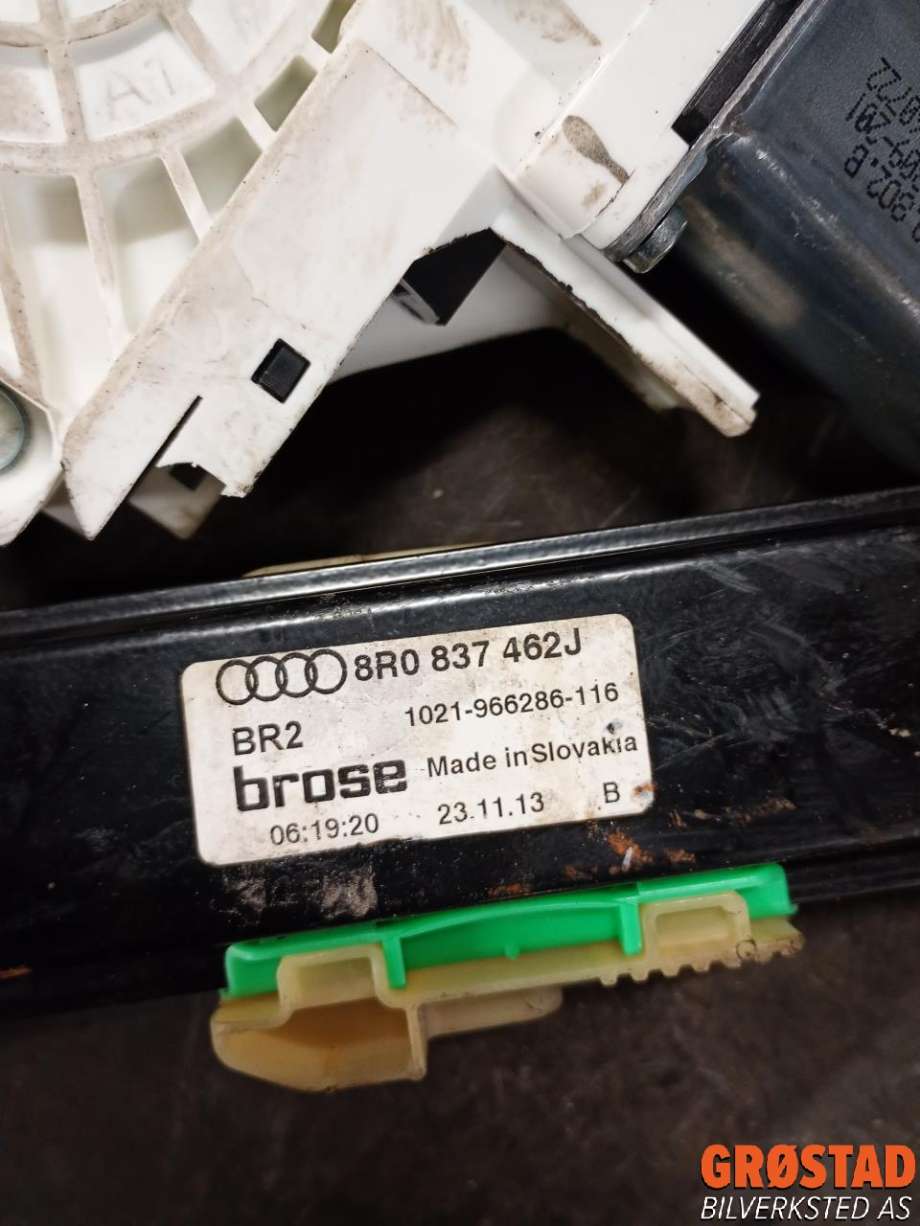 Ruteheis høyre foran til Audi Q5 2012-2017 (Type I, Fase 2)  (8R0 837 462 K|)