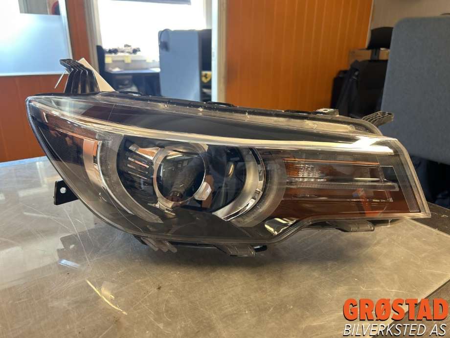Frontlykt høyre halogen til MG ZS EV, 2019-2021 (Type I, Fase 1)  