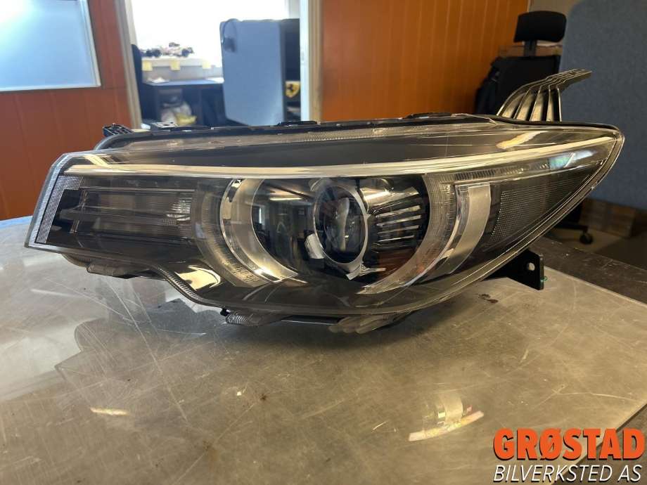 Frontlykt venstre halogen til MG ZS EV, 2019-2021 (Type I, Fase 1)  