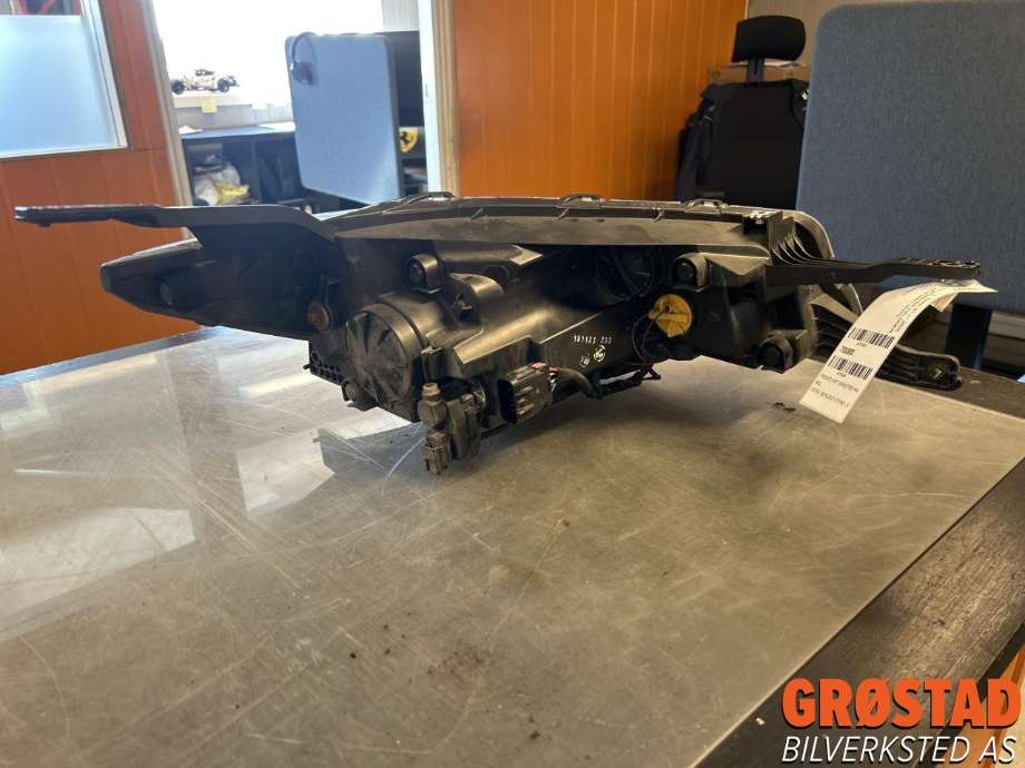 Frontlykt venstre halogen til MG ZS EV 2019-2021 (Type I, Fase 1)  