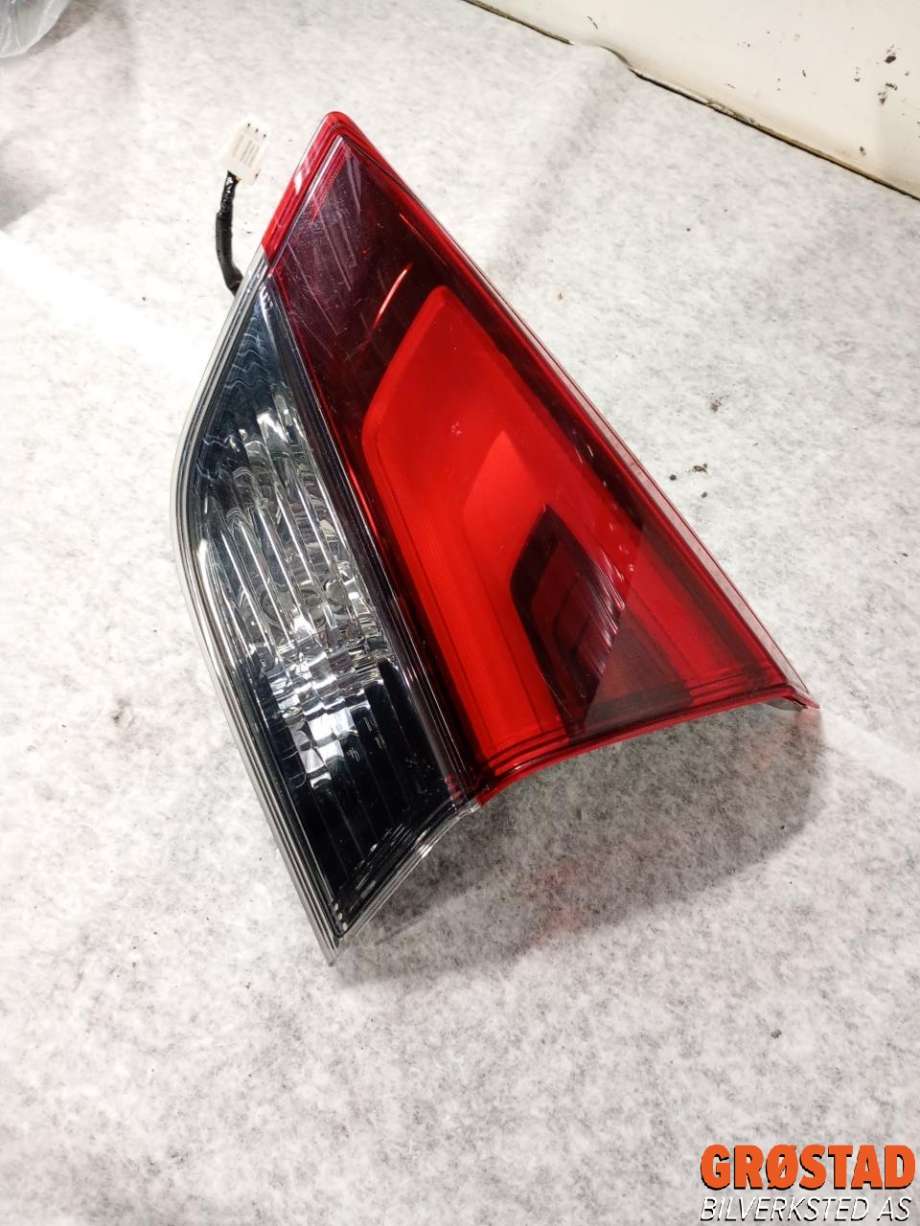 Baklykt høyre indre til Nissan X-Trail 2014-2022 (T32) (T32) (265506FP5A|265506FP5B|)