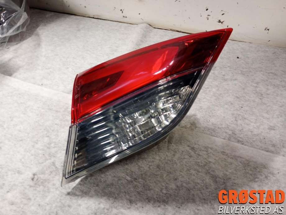 Baklykt venstre indre til Nissan X-Trail 2014-2022 (T32) (T32) (265556FP5A|265556FP5B|)