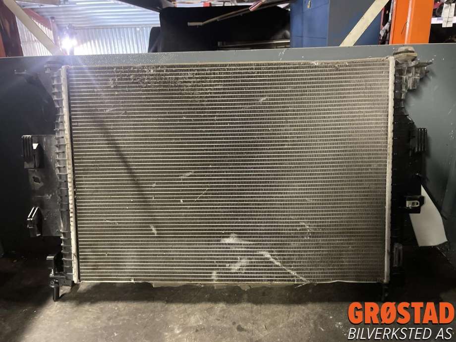 Radiator (automat gir) til Ford Kuga 2013-2019 (2439725|)