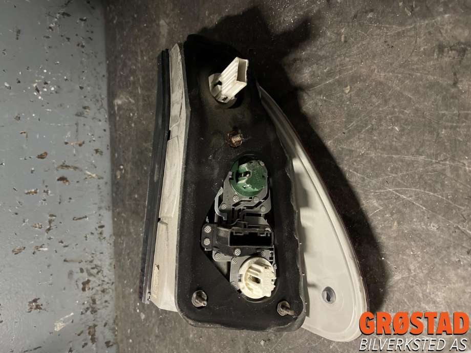 Baklykt venstre ytre til BMW X5 2000-2006 (E53) (E53) (63 21 8 409 009|63 21 7 158 391|)